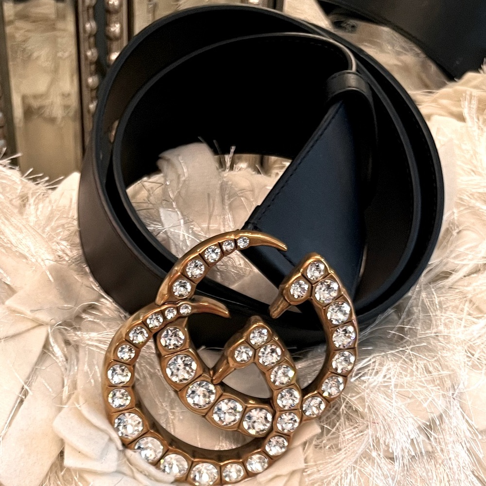 Gucci women’s belt size 80-65 I got extra holes in it by Gucci